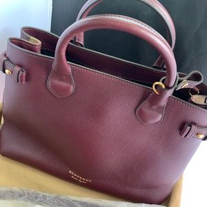 Burberry handbag banner medium house check calf leather Tote Mahogany Red